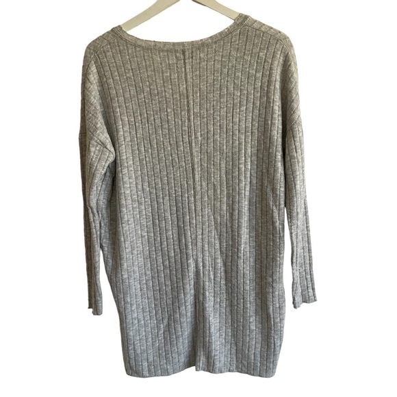 TWO Out From Under Long Sleeve Oversized Soft Tops, Tan & Gray, Size XS - Picture 13 of 14